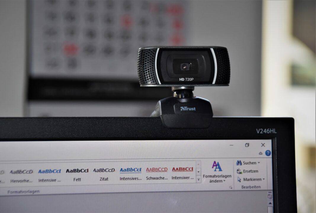 découvrez notre sélection de webcams de haute qualité, parfaites pour les visioconférences, le streaming en direct ou la création de contenu. profitez d'images claires et d'une excellente qualité audio pour communiquer avec vos proches ou vos collègues.