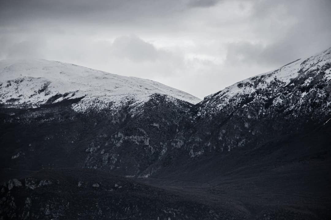 oplev Mali, et land rigt på kultur, historie og betagende landskaber. udforske dets historiske monumenter, dets pulserende traditioner og mangfoldigheden af ​​dets folk. rejse gennem dens store ørkener og majestætiske floder.