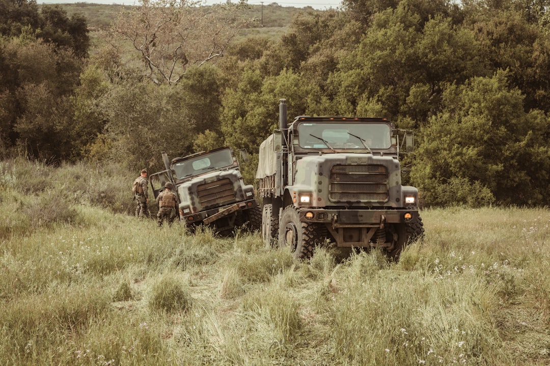 Descubra nuestros servicios de inspección de vehículos para garantizar la seguridad y el rendimiento de su automóvil. Aproveche nuestra experiencia y haga que profesionales cualificados revisen su vehículo.